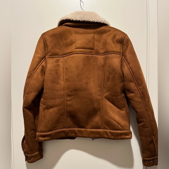 Levi’s Faux Shearling Trucker Jacket - Picture 6 of 9